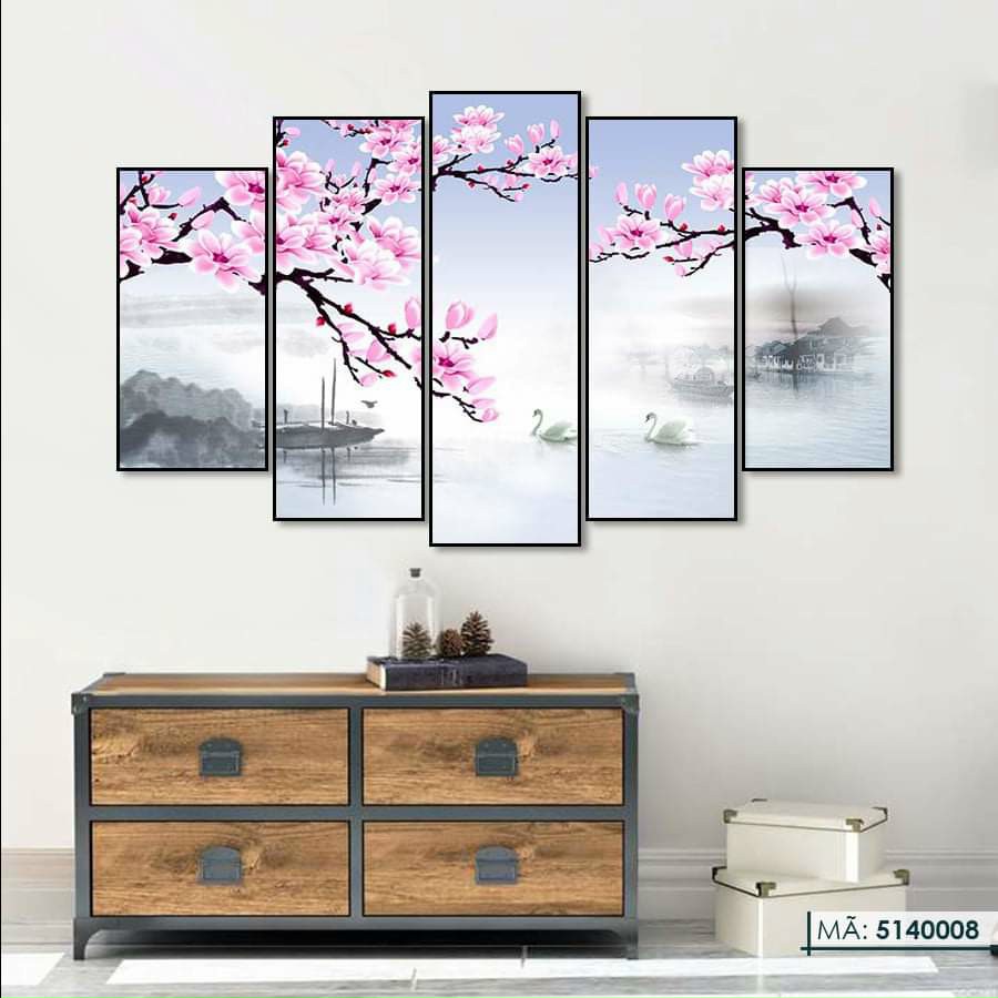 Tranh tết hoa đào phòng khách Hồ Chí Minh – Xu hướng decor Tết 2026 sang trọng, hiện đại 1 Tranh tết hoa đào phòng khách Hồ Chí Minh