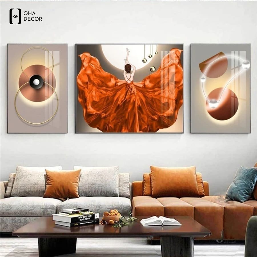 Bộ 3 Tranh Cô Gái Hiện Đại Phòng Khách Lào Cai Nâng Tầm Đẳng Cấp Không Gian Sống 6 Oha Decor chế tác chất lượng tinh xảo hàng đầu mang đến bộ 3 tranh cô gái hiện đại phòng khách Lào Cai đầy lộng lẫy đầy cuốn hút