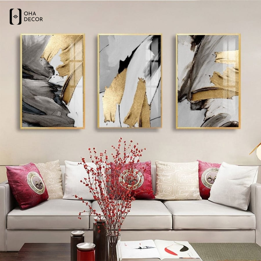 Nghệ Thuật Đánh Thức Giác Quan Cùng Bộ 3 Tranh Trừu Tượng Phong Cách Hiện Đại Long An 1 Bộ 3 Tranh Trừu Tượng Phong Cách Hiện Đại Long An với các vệt màu vàng kim phối đen xám sang trọng cho phòng khách